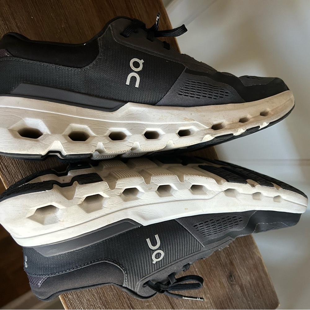 On Cloud Runner 2 Eclipse Black Athletic Running … - image 8